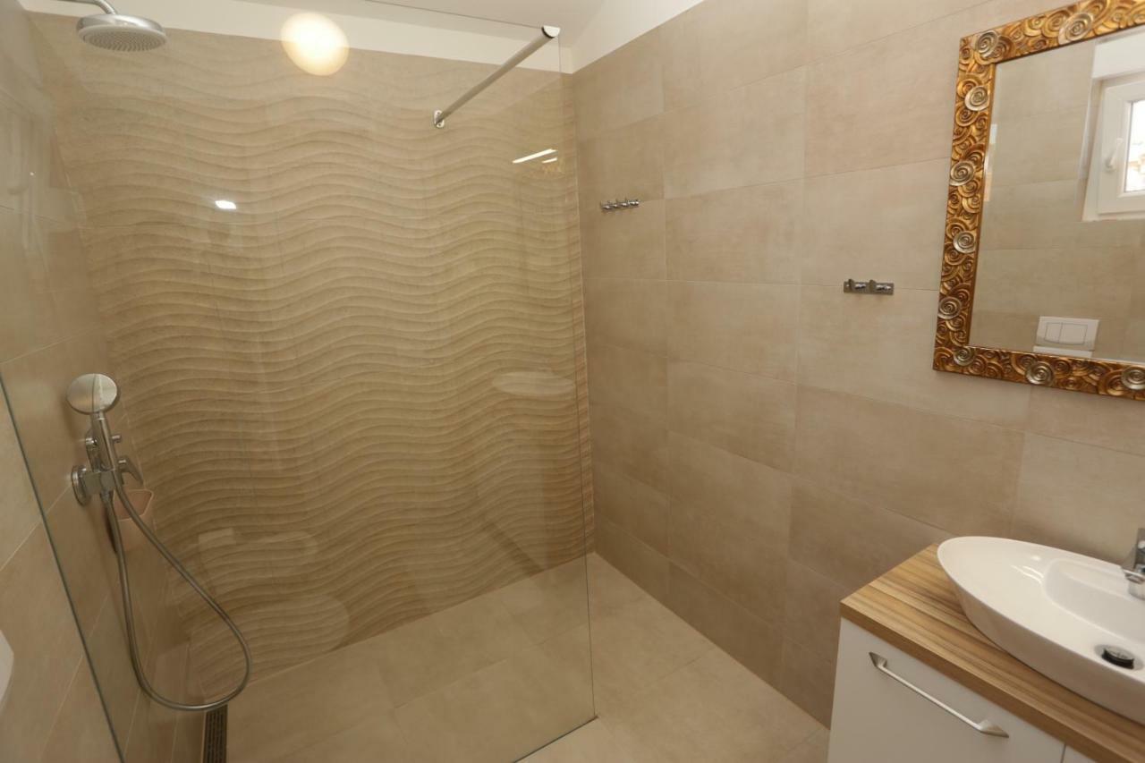 Luxury Villa Lidija Brzac Esterno foto