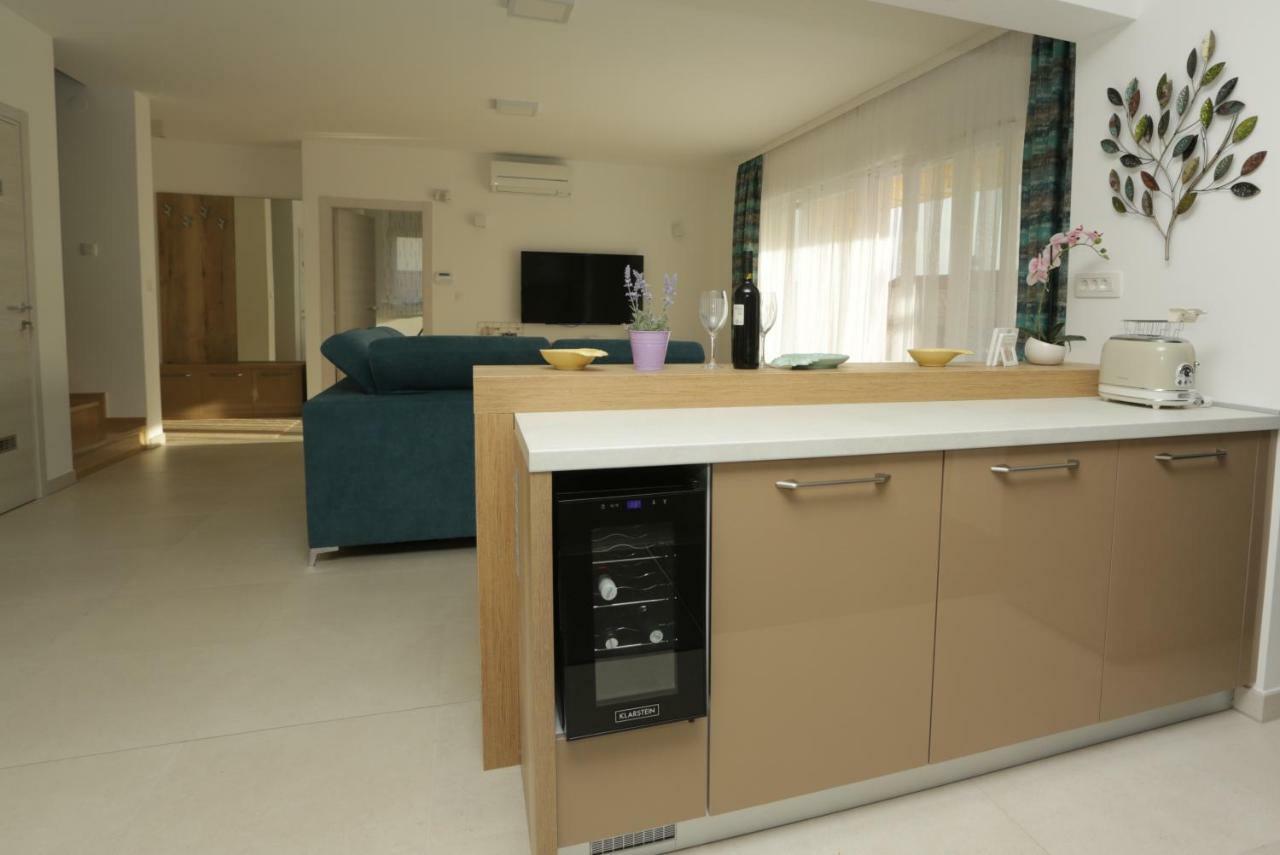 Luxury Villa Lidija Brzac Esterno foto